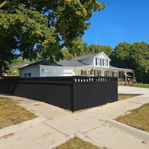 527 W Madison Street, Belvidere, IL 61008