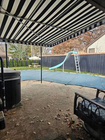 527 W Madison Street, Belvidere, IL 61008