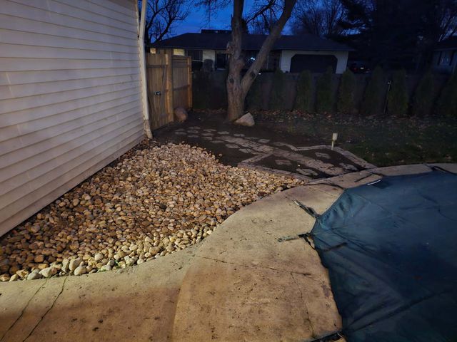 527 W Madison Street, Belvidere, IL 61008