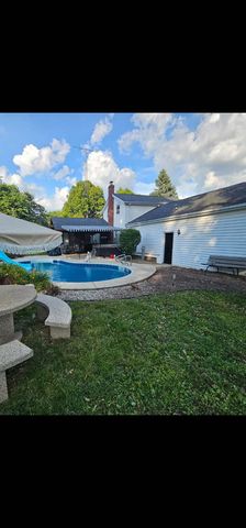 527 W Madison Street, Belvidere, IL 61008