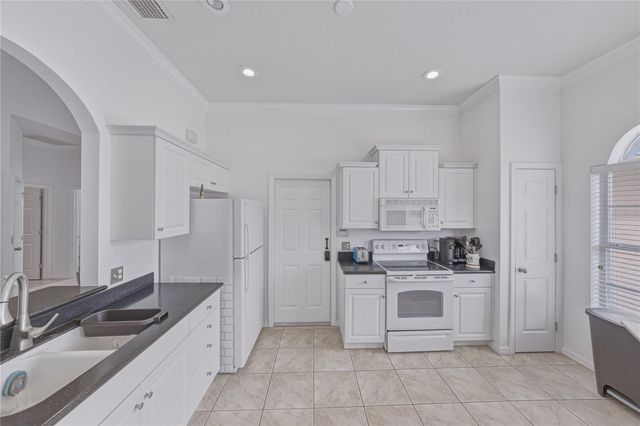 4452 HIDDEN PINE CT, Mulberry, FL 33860