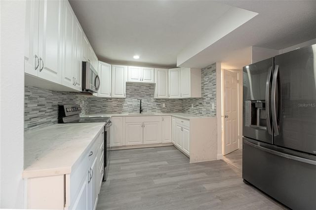 244 AMHERST AVENUE 16, Sarasota, FL 34232