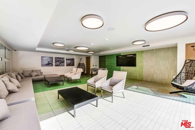 7290 Edinger Avenue 2115, Huntington Beach, CA 92647