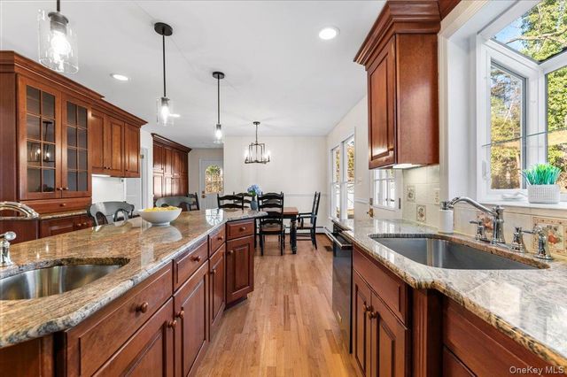 306 Southdown Road, Lloyd Harbor, NY 11743