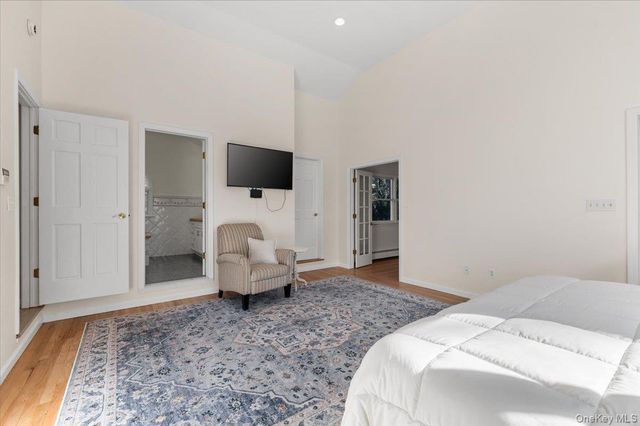 306 Southdown Road, Lloyd Harbor, NY 11743