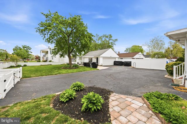 720 BELLEVUE AVE, Hammonton, NJ 08037