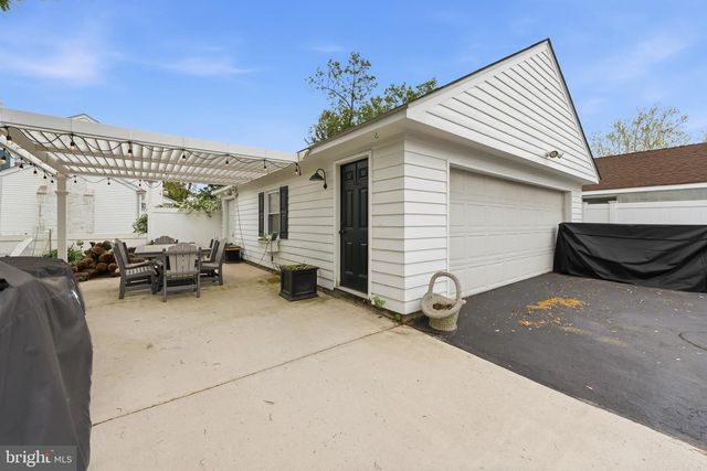 720 BELLEVUE AVE, Hammonton, NJ 08037