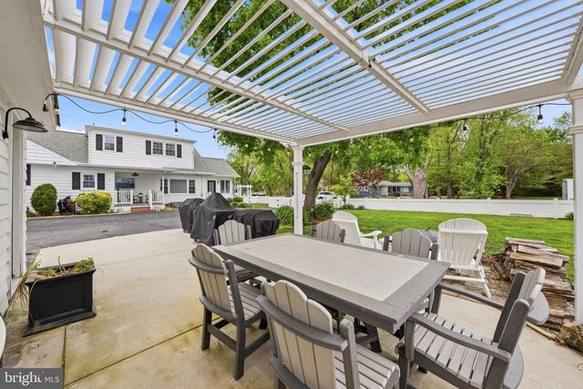 720 BELLEVUE AVE, Hammonton, NJ 08037