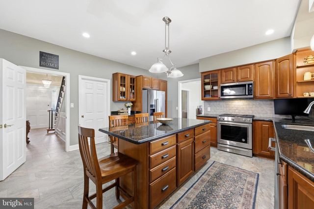 720 BELLEVUE AVE, Hammonton, NJ 08037