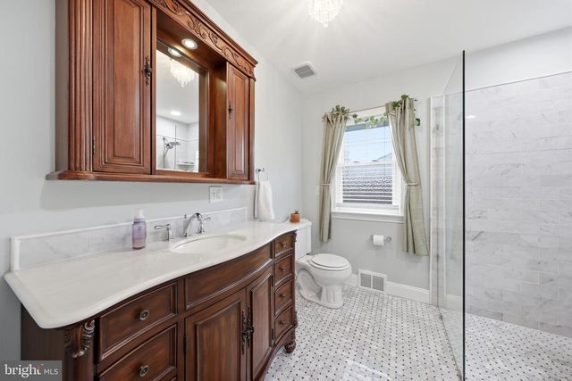 720 BELLEVUE AVE, Hammonton, NJ 08037