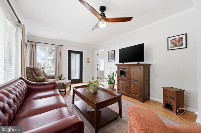 720 BELLEVUE AVE, Hammonton, NJ 08037