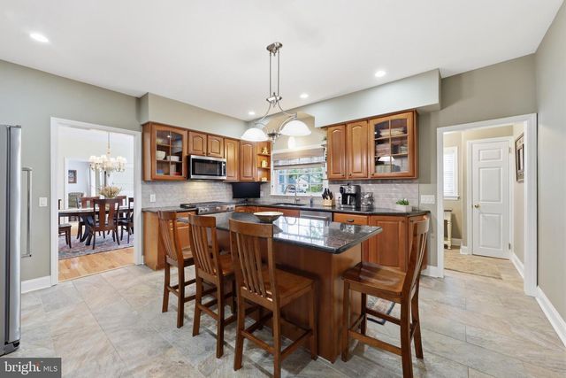 720 BELLEVUE AVE, Hammonton, NJ 08037