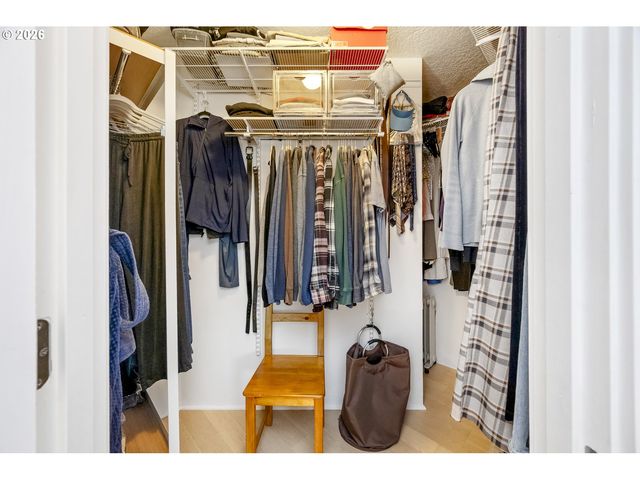 2040 TITAN Ter, West Linn, OR 97068