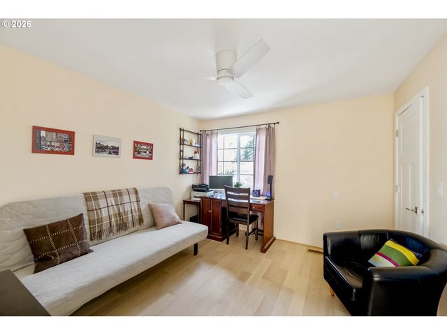 2040 TITAN Ter, West Linn, OR 97068