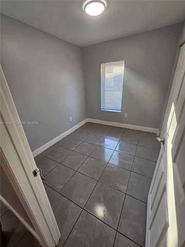 1128 NW 101st St, Miami, FL 33150