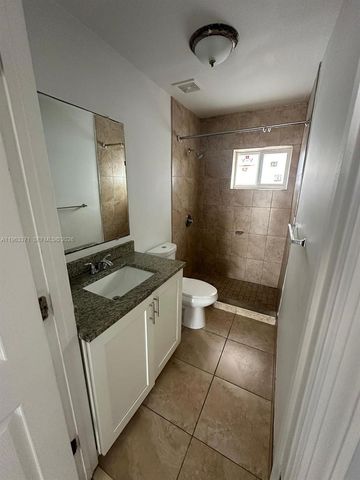 1128 NW 101st St, Miami, FL 33150