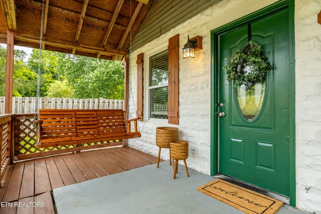 6944 Berry Lane, Knoxville, TN 37914