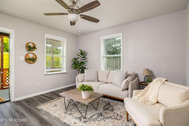 6944 Berry Lane, Knoxville, TN 37914