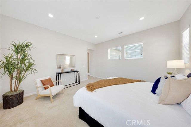 104 Sculpture, Irvine, CA 92618