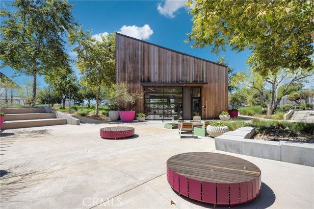 104 Sculpture, Irvine, CA 92618