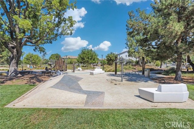 104 Sculpture, Irvine, CA 92618