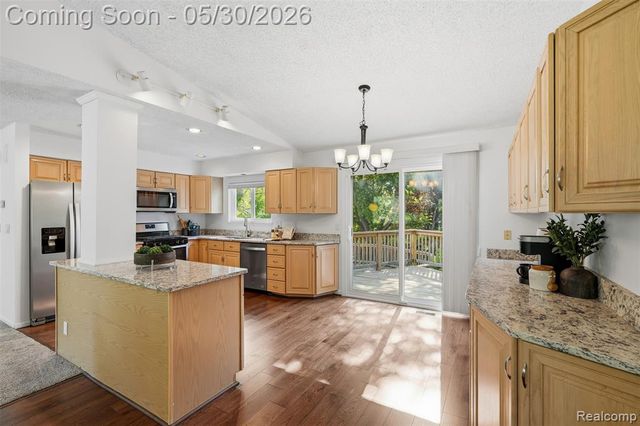 5620 Eastman Boulevard, West Bloomfield, MI 48323