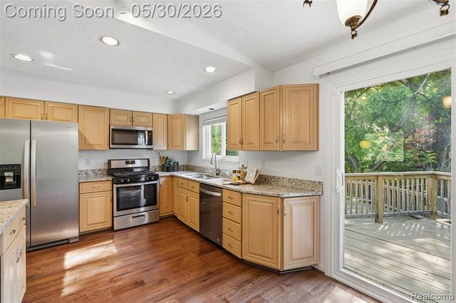 5620 Eastman Boulevard, West Bloomfield, MI 48323