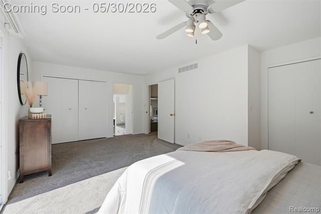 5620 Eastman Boulevard, West Bloomfield, MI 48323