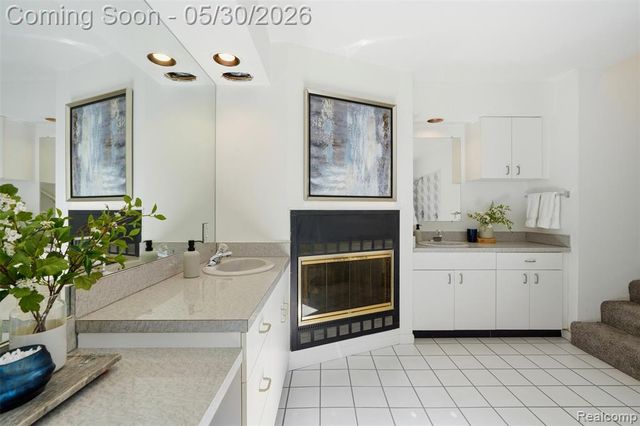 5620 Eastman Boulevard, West Bloomfield, MI 48323