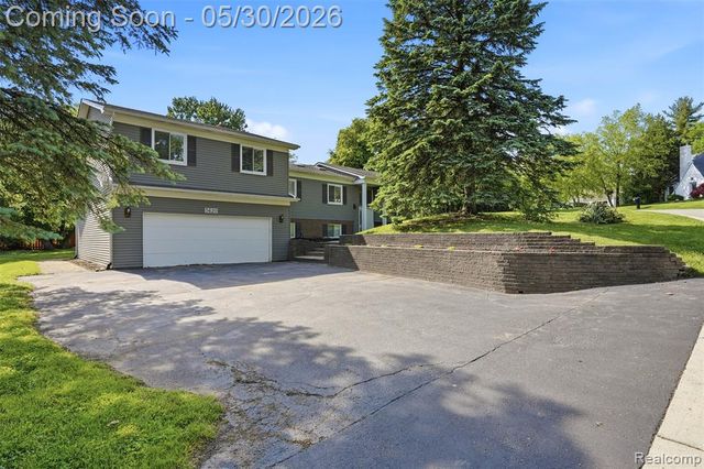 5620 Eastman Boulevard, West Bloomfield, MI 48323