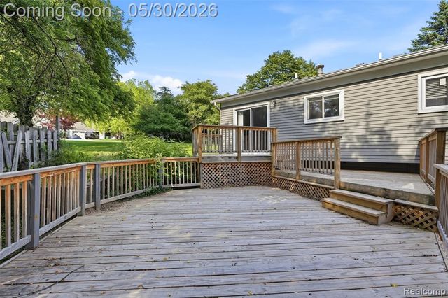 5620 Eastman Boulevard, West Bloomfield, MI 48323