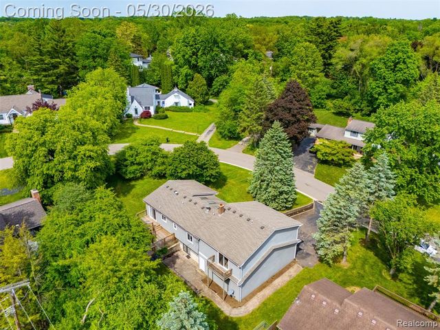 5620 Eastman Boulevard, West Bloomfield, MI 48323