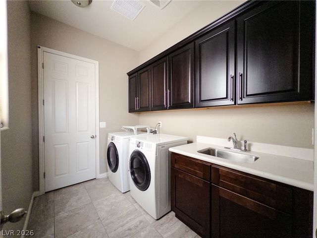 9706 Yellow Shadow Avenue, Las Vegas, NV 89149