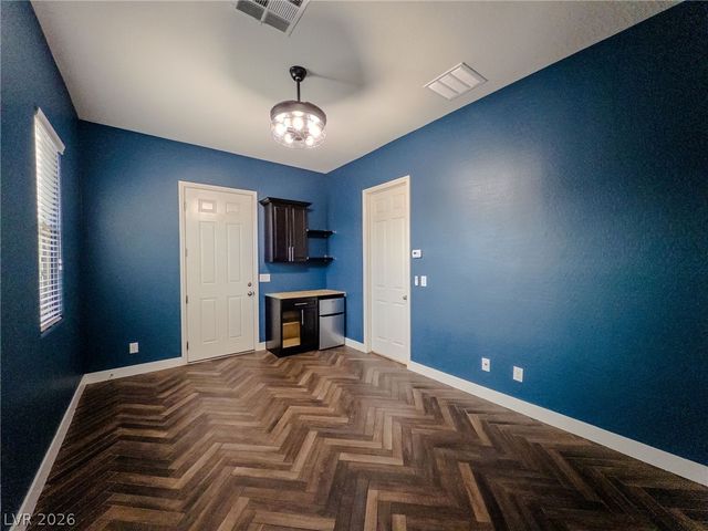 9706 Yellow Shadow Avenue, Las Vegas, NV 89149