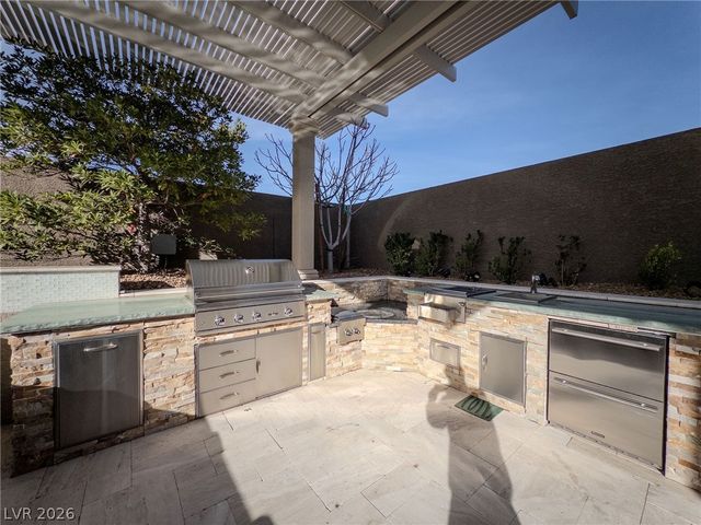 9706 Yellow Shadow Avenue, Las Vegas, NV 89149