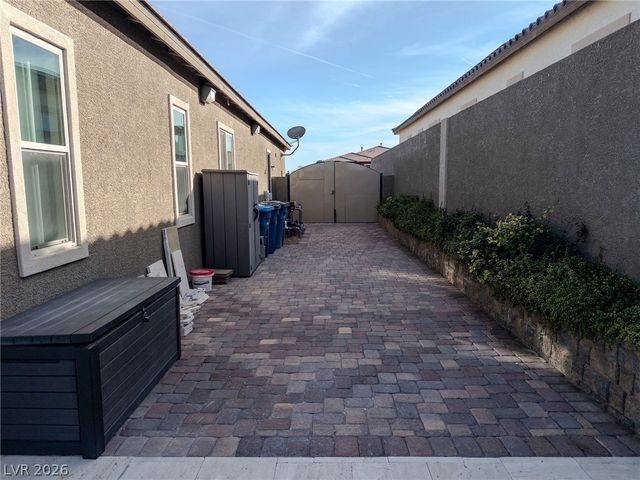 9706 Yellow Shadow Avenue, Las Vegas, NV 89149