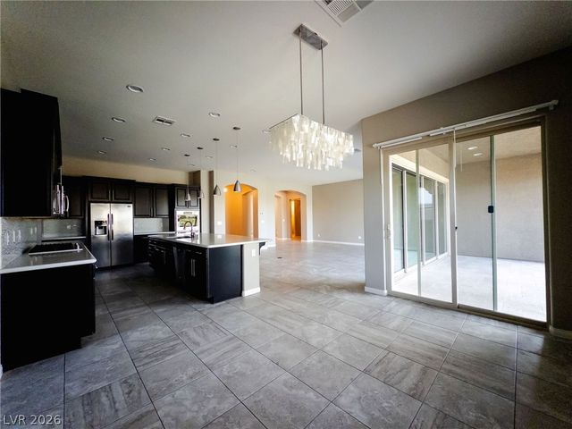 9706 Yellow Shadow Avenue, Las Vegas, NV 89149