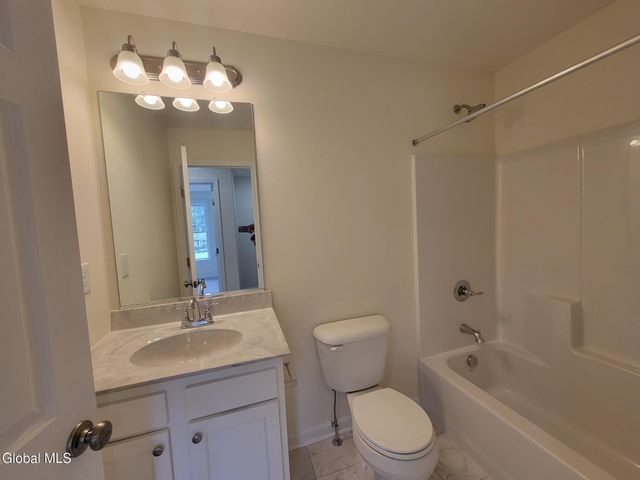 568 NYS 355 Cooper Hill Road, Poestenkill, NY 12198