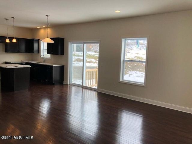 568 NYS 355 Cooper Hill Road, Poestenkill, NY 12198