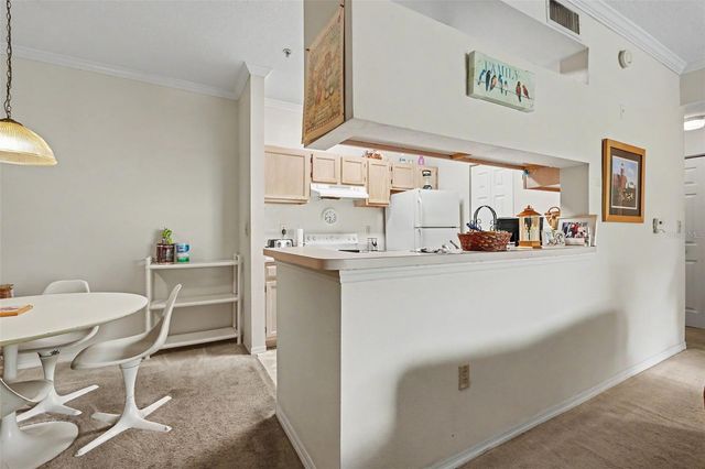 5602 PINNACLE HEIGHTS CIRCLE 108, Tampa, FL 33624