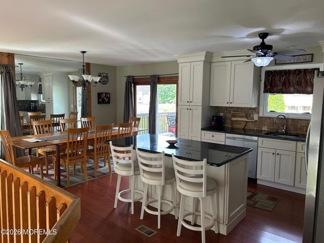 30 Heritage Drive, Howell, NJ 07731