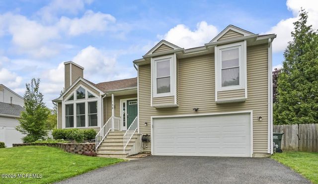 30 Heritage Drive, Howell, NJ 07731