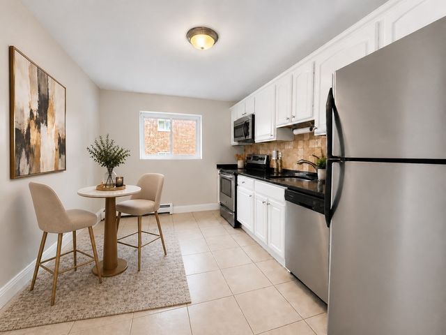 40 Bryon Rd 4, Boston, MA 02467
