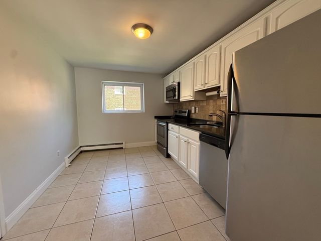 40 Bryon Rd 4, Boston, MA 02467