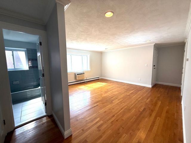 40 Bryon Rd 4, Boston, MA 02467