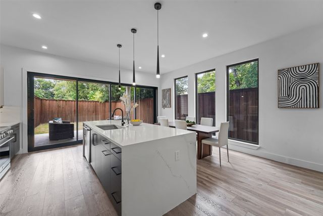 2304 Hondo, Dallas, TX 75219