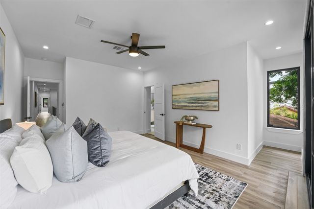 2304 Hondo, Dallas, TX 75219