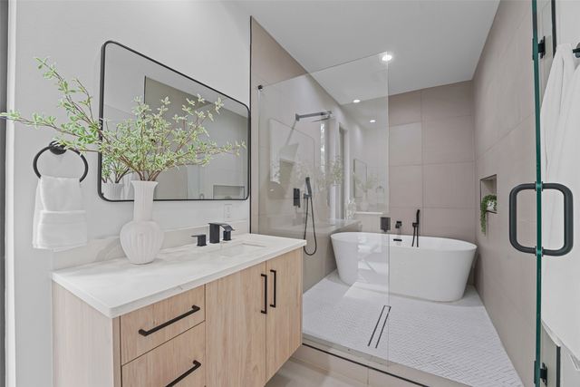 2304 Hondo, Dallas, TX 75219