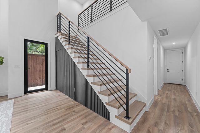 2304 Hondo, Dallas, TX 75219
