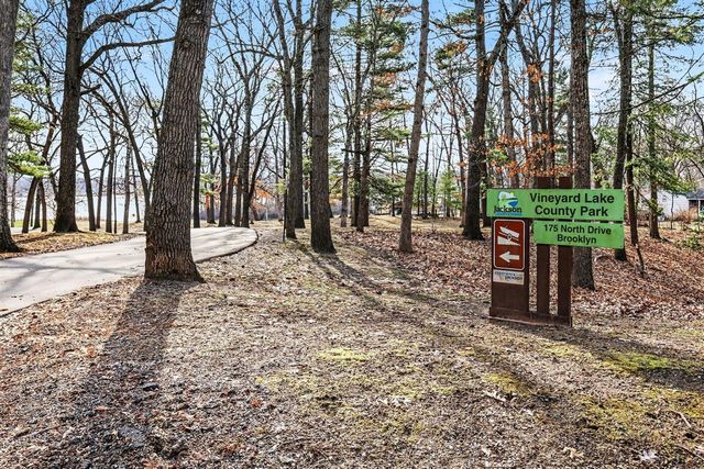 211 North Drive, Brooklyn, MI 49230